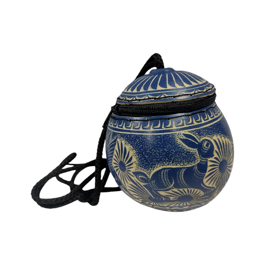 Bolsa de guaje tallada